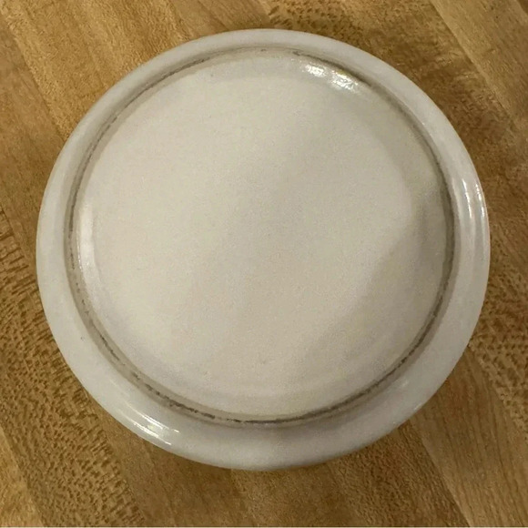 Laughlin Nevada 5" Ceramic Ash Tray - Picture 3 of 4